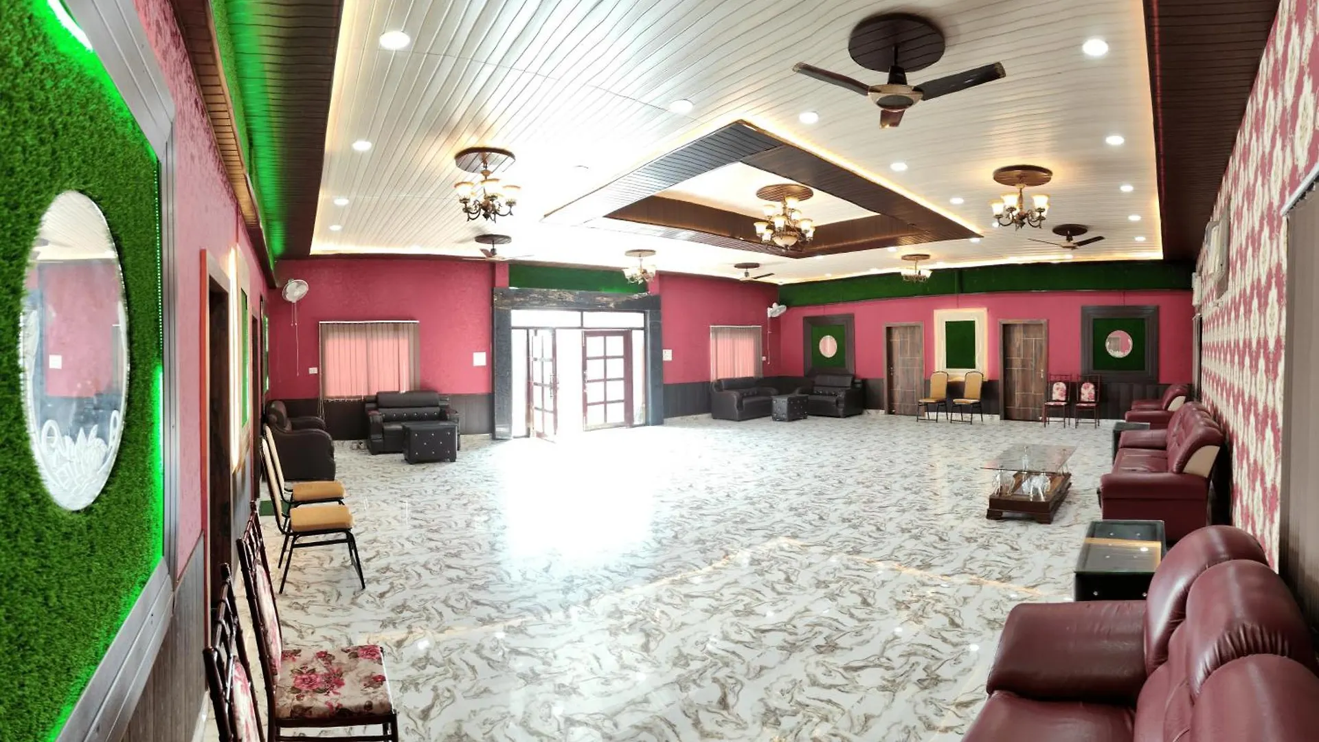 **** Hotel The Grand Event Villa Varanasi India